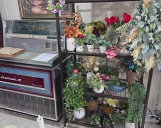Juke Box and artificial flowers