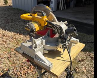 Dewalt Compound Miter Saw