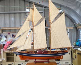 XL Sailboat Model