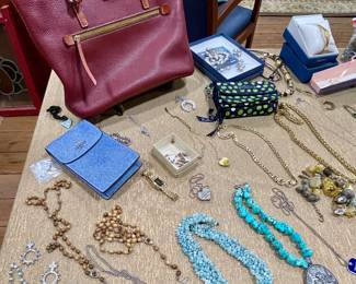 DOONEY & BOURKE PURSE