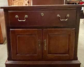 BASSETT SIDE TABLE/NIGHT STAND