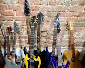 GUITAR COLLECTION…..🤘ROCK ON🤘PROJECT GUITARS, GIBSON SG SPECIAL GUITAR, MARK II STUDENT GUITAR