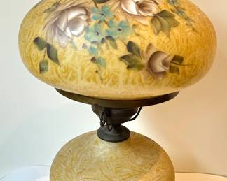 Vintage Victorian "gone With The Wind" Hand Painted Lamp Lot #: 34