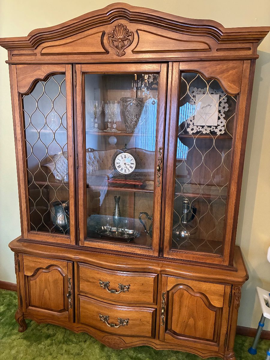 Good condition credenza