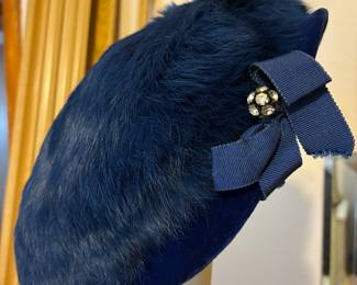 Vintage green fur hat size large?