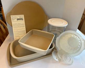 Pampered Chef Baking Pans And Stones With JellNServe Tupperware