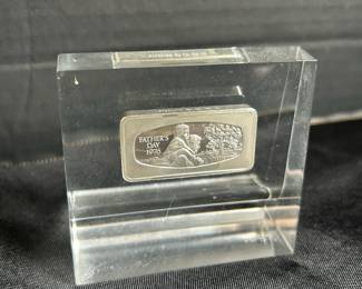 Fathers Day 1976 1000 Grains Sterling Silver Decor Piece