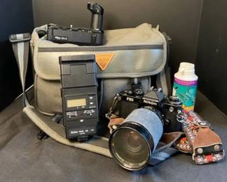 Nikon FE2 35mm SLR Camera Flash Motor Drive  Photoland Bag