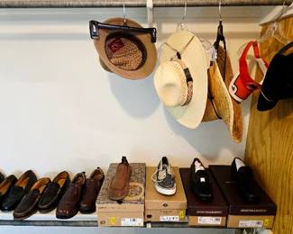 Men's Shoes (10.5) and Hats 