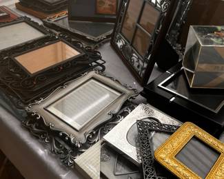 So many Frames,   A myriad of Frames