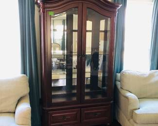 lighted display Cabinet
