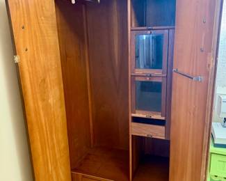 Pic #2  interior /wardrobe