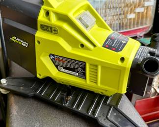 Ryobi P750 18V