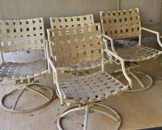 4 Swivel Patio Chairs