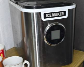Ice Maker 