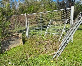 Chain Link Animal Pen