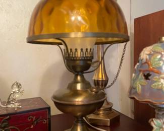 Amber Shade Oil/Electric Lamp