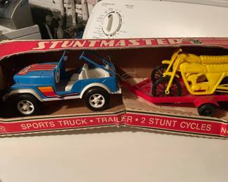STUNTMASTER Motorcycles Toy Set--Original Box!!