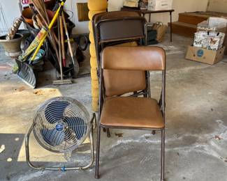 Fan, set of 4 folding chairs... card table to match not in pic. 