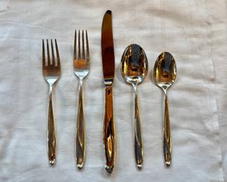 Reed and Barton Silver Sculpture set, 43 pieces. Double teaspoon set.