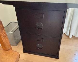 Closeup of file support.