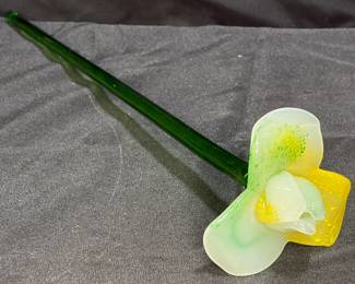 Hand Blown Marino Style 18' White & Yellow Flower