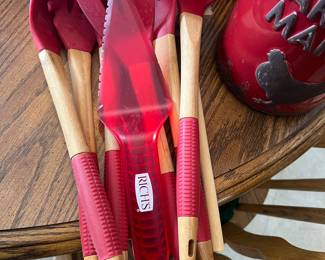 RICH'S Red Silicone and Wood Kitchen Utensil Set with Cake Server