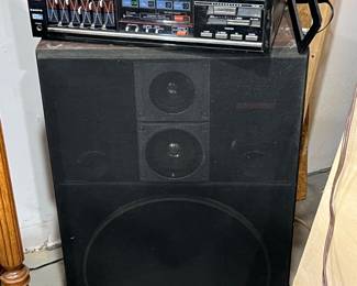 Sanyo Component Stereo System with Speakers (DC-X700 Tuner/Amp, GE-X700 Equalizer, SS-900 Speakers)