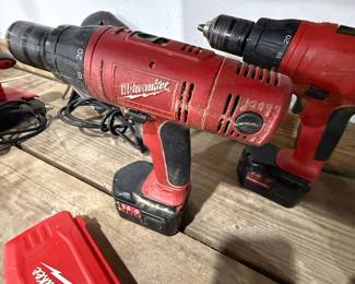 Milwaukee 14.4V Cordless Drill/Driver Kit (Model 0612-26)