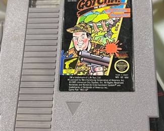 Nintendo game cartridge 