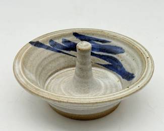 76 BarnSwallowPotteryAppleBakingDishSigned