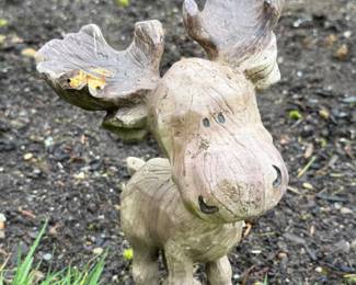 34 OutdoorResinMooseStatue