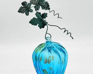 11 HandBlownGlassHummingbirdFeeder