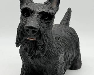 21 UniversalStatuary1986ResinBlackScottishTerrierStatue