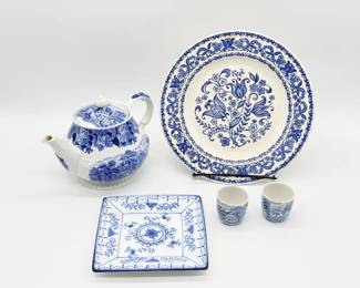 133 MixofVintageCeramicTeapotPlatesSakeCups