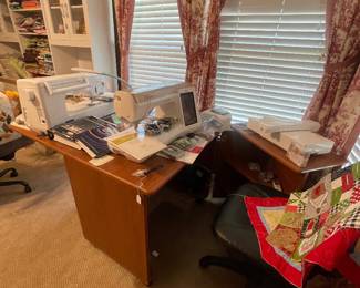 Ellisimo Baby Lock Sewing & Embroidery Machine & Accessories, Double sewing Table w/storage