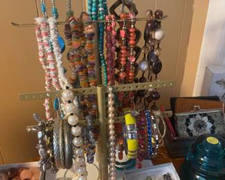 Tons of Gorgeous Jewelry