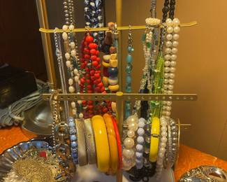 Tons of Gorgeous Jewelry