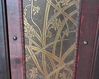 Room divider details