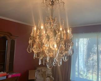 French Style 8 Light Crystal Chandlier