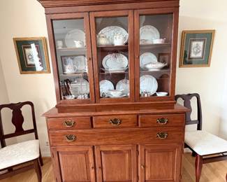 HANKEL HARRIS Virginia Galleries Wild Black Cherry China Cabinet