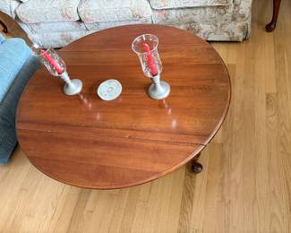 HENKEL HARRIS Solid Wild Black Cherry Queen Anne Drop-Leaf Coffee Cocktail Table
