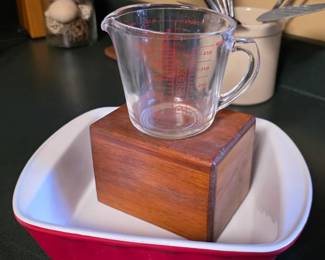 Various Kitchen Wares