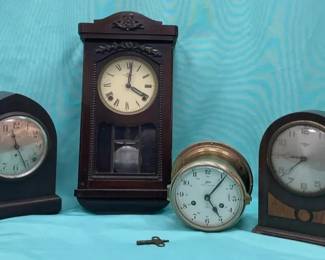Vtg  Antique Wall  Mantle Clocks