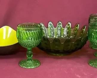 Green Glassware Set