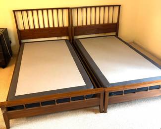 Pair of MCM twin beds 