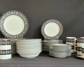 Sakura Dinnerware