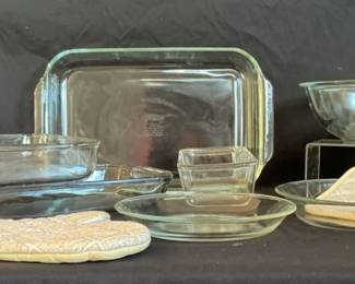 Pyrex Assortment