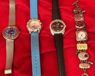 Seiko Chariot 21 Jewels, Chopard Geneve Happy Sport, Timex Dynabeat, Chico's