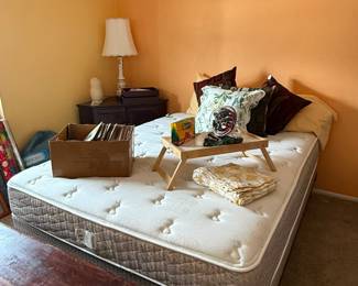 Queen mattress & box w/metal frame - great condition!